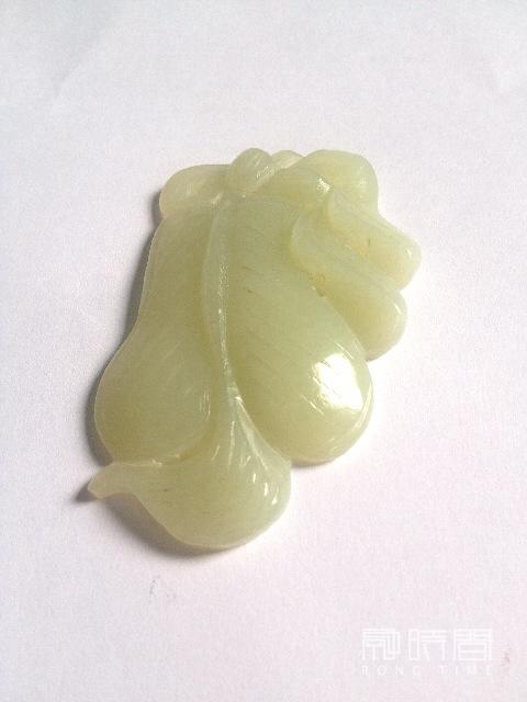 35  白玉扇形挂件